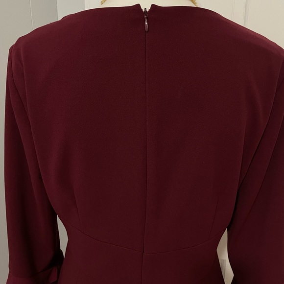 DKNY V-neck dress flutter bell sleeve sheath 12 - Picture 5 of 7